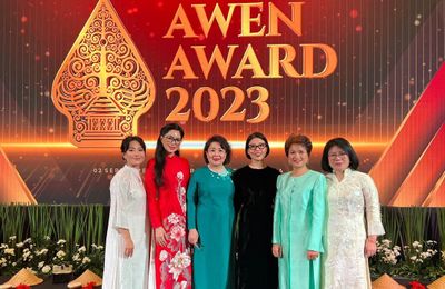 Bà Lê Hồng Thuỷ Tiên nhận giải Nữ doanh nhân ASEAN tại AWEN AWARD 2023