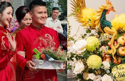So kè dàn tráp ăn hỏi cầu kỳ của dàn cầu thủ Việt, dát vàng hay đính đá kỹ đến từng chi tiết, ai chịu chi hơn?