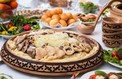 Những món ăn truyền thống đặc sắc trong ẩm thực Kazakhstan