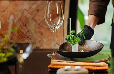Ẩm thực chay tinh tế, sáng tạo thu hút nhiều người trẻ