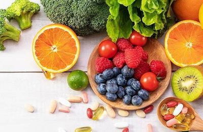 Uống vitamin C cùng thứ này giúp tổng hợp collagen gấp nhiều lần, chị em không biết để làm đẹp đón Tết quả là đáng tiếc