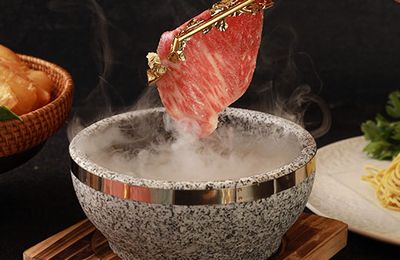 Phở bát đá độc đáo giữa lòng phố cổ Hà Nội – Thưởng thức hương vị truyền thống tuyệt vời