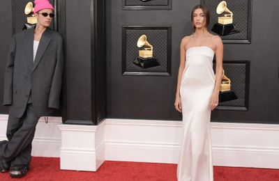 Trấn Thành thì ra cũng dùng bảo bối y hệt Justin Bieber từng mê 2 năm trước