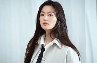 "Mợ chảnh" Jun Ji Hyun đón tin vui ở tuổi 42