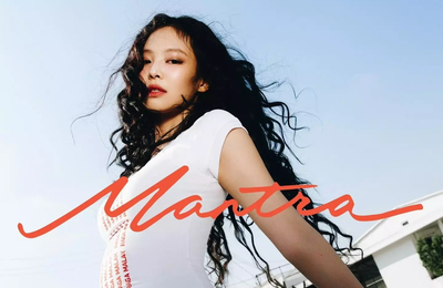 Jennie táo bạo và thanh lịch trong trang phục của Chanel