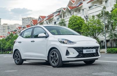Các hãng xe đồng loạt khuyến mại, tận dụng thời gian giảm phí trước bạ