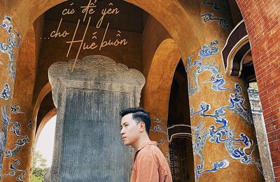 Cứ để yên cho Huế buồn (Nếu không buồn, thì đã không phải là Huế)