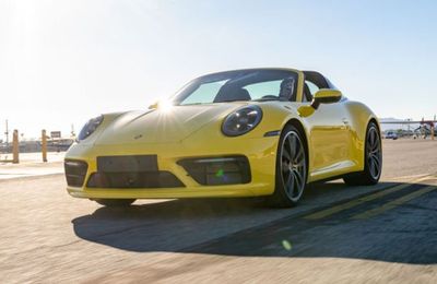 911 Targa 4S phiên bản 2021 - kiệt tác hoàn mỹ đến từ Porsche