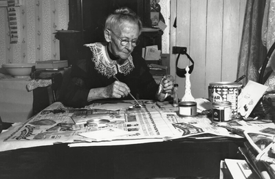 Grandma Moses trở thành hoạ sĩ năm 78 tuổi với những bức tranh giàu hoài niệm