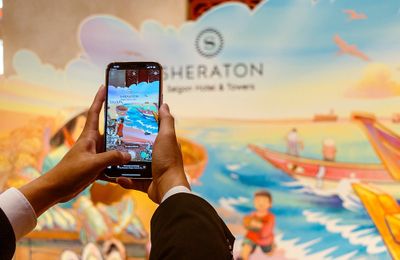 Trải nghiệm ẩm thực độc lạ ở Sheraton Saigon - Không gian tương tác Thực tế tăng cường