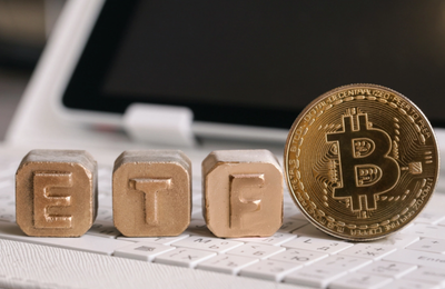 Bitcoin tạo đỉnh giá cao nhất mọi thời đại rồi lại điều chỉnh do áp lực chốt lời