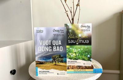“Vượt qua dông bão” và “Nắng ấm sau mưa” - Món quà nhỏ dành cho tâm hồn