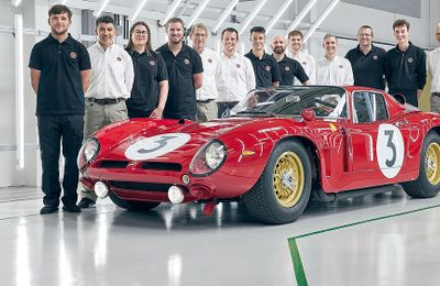 Siêu xe 5300 GT Corsa Revival của Bizzarrin chính thức xuất xưởng chiếc đầu tiên