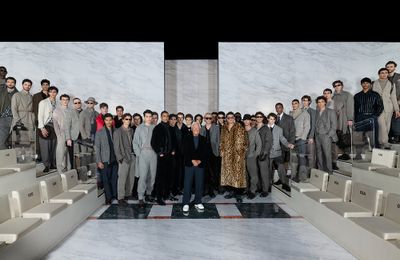 BST Giorgio Armani Thu Đông Nam 2023: Linh hồn của sự lịch lãm hiện đại