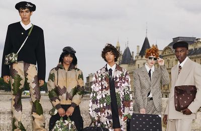 Louis Vuitton Xuân Hè Nam 2024 nhiều họa tiết mới & điểm nhấn 8-bit Atari Damier