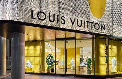 Chuyện đời như chuyện đùa: Liệu Louis Vuitton có bán hàng… giả cho khách hàng?