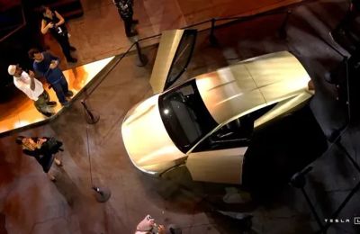 Tesla ra mắt Robotaxi – taxi điện tự động 2 cửa, sạc không dây với giá dưới 30.000 USD