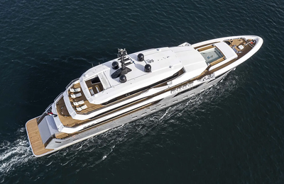 Soi cận cảnh siêu du thuyền Gulf Craft Majesty 175 từ UAE