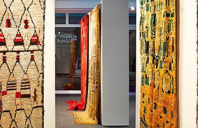RUMI Galerie - Nơi nghệ thuật & tình yêu dừng chân trên mặt thảm