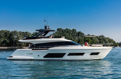 Du thuyền Ferretti Yachts 670 đầu tiên đã cập bến Đài Loan