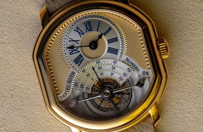 Cận cảnh đồng hồ Daniel Roth Tourbillon Souscription
