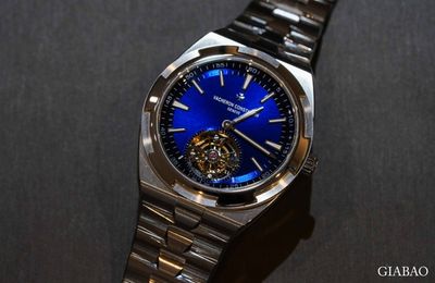 Cận cảnh đồng hồ Vacheron Constantin Overseas Tourbillon 6000V thép không gỉ