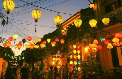 Những phố lồng đèn đẹp nhất châu Á sở hữu khung cảnh đầy lãng mạn