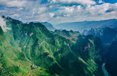 Vẻ đẹp siêu thực của Đèo Mã Pí Lèng - “tứ đại đỉnh đèo” của Việt Nam