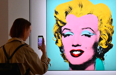 "Marilyn Monroe" mang về 195 triệu USD, kỷ lục mới của nghệ thuật đương đại