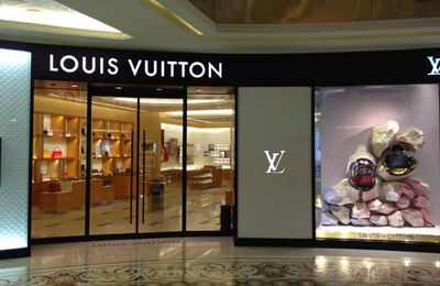 Louis Vuitton phân biệt đối xử với khách Trung Quốc