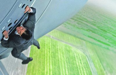 Tom Cruise đu máy bay mạo hiểm trong 'Nhiệm vụ bất khả thi 8'