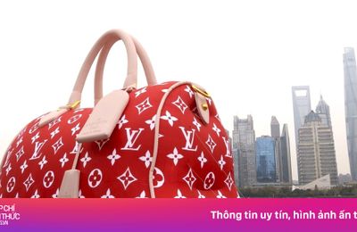 Thấy gì khi siêu cửa hàng Louis Vuitton ở Trung Quốc 'đắp chiếu'?
