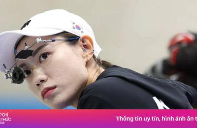 'Xạ thủ ngầu nhất hành tinh' rời đội