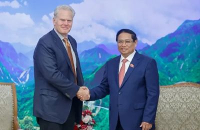 Thủ tướng đề nghị tập đoàn FedEx Express tăng chuyến bay ở Việt Nam