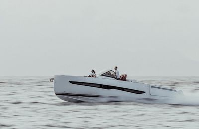 Dòng du thuyền Seawalker 35 - nét hiện đại tinh tế theo phong cách Italia Design