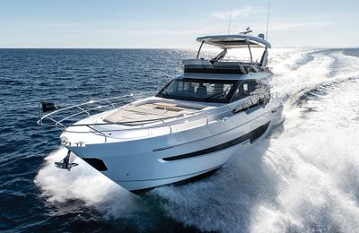Siêu phẩm Fairline Squadron 68: sinh ra để dẫn đầu
