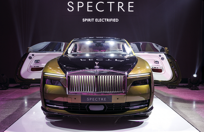 Spectre - Mẫu coupé thuần điện đầu tiên của Rolls-Royce xuất hiện tại Việt Nam