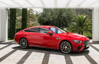 Mercedes-AMG GT 63 SE Performance - mẫu sedan thể thao với vóc dáng siêu coupe