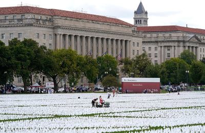 Triển lãm "In America: Remember" tại Mỹ tưởng nhớ những người đã mất vì đại dịch