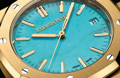 AP Royal Oak selfwinding mới với mặt đồng hồ bằng ngọc lam tự nhiên hiếm có