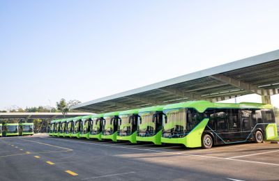 Hà Nội đặt mục tiêu đến năm 2030 có 90% xe buýt điện và năng lượng xanh