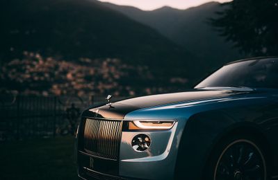 Tuyệt tác Coachbuild 'Boat Tail' của Rolls-Royce ra mắt toàn cầu tại Villa D'este