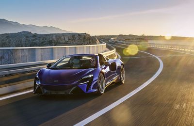 Vượt giới hạn cùng Artura Spider: Siêu xe mui trần điện khí hóa đỉnh cao của McLaren