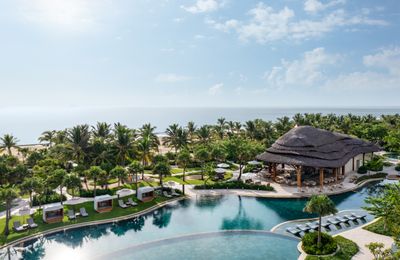 Hành trình đổi mới hấp dẫn tại hai khu nghỉ dưỡng đa sắc màu New World Hoiana