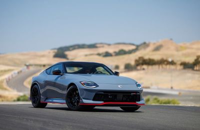 Nissan Z NISMO 2024 tăng mã lực, nâng cấp trải nghiệm lái xe trên mọi cung đường đua