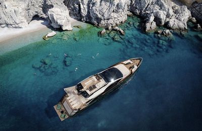 Azimut Grande S10 - Khi thể thao & quyền lực hợp làm một