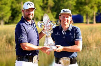 Cameron Smith hợp tác với golfer đồng hương giành chiến thắng thứ 3