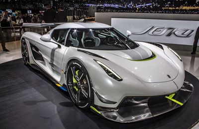 Koenigsegg Jesko: Chiếc Hypercar với "đôi cánh lướt gió" khổng lồ đầy mạnh mẽ