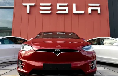 Cổ phiếu Tesla đang phục hồi trở lại, nhưng hình ảnh thương hiệu thì không