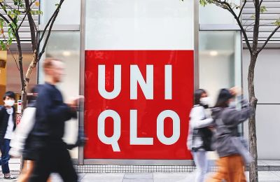 Fast Retailing không đạt mục tiêu lợi nhuận nhưng vẫn hướng tới năm kỷ lục